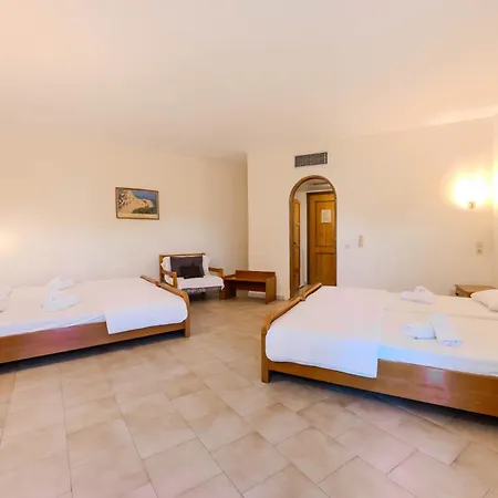 Hotel Artemis 3*