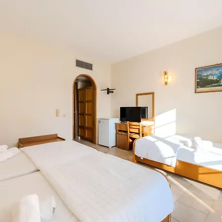 Artemis 3* Prinos (Thasos)