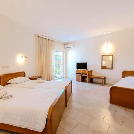 Artemis Hotel
