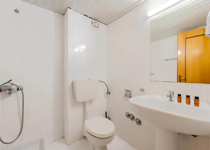 Artemis Otel Prínos