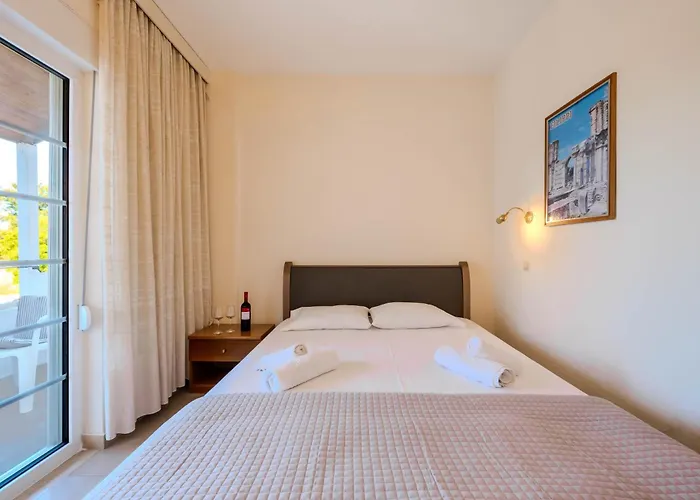 Otel Artemis Prínos